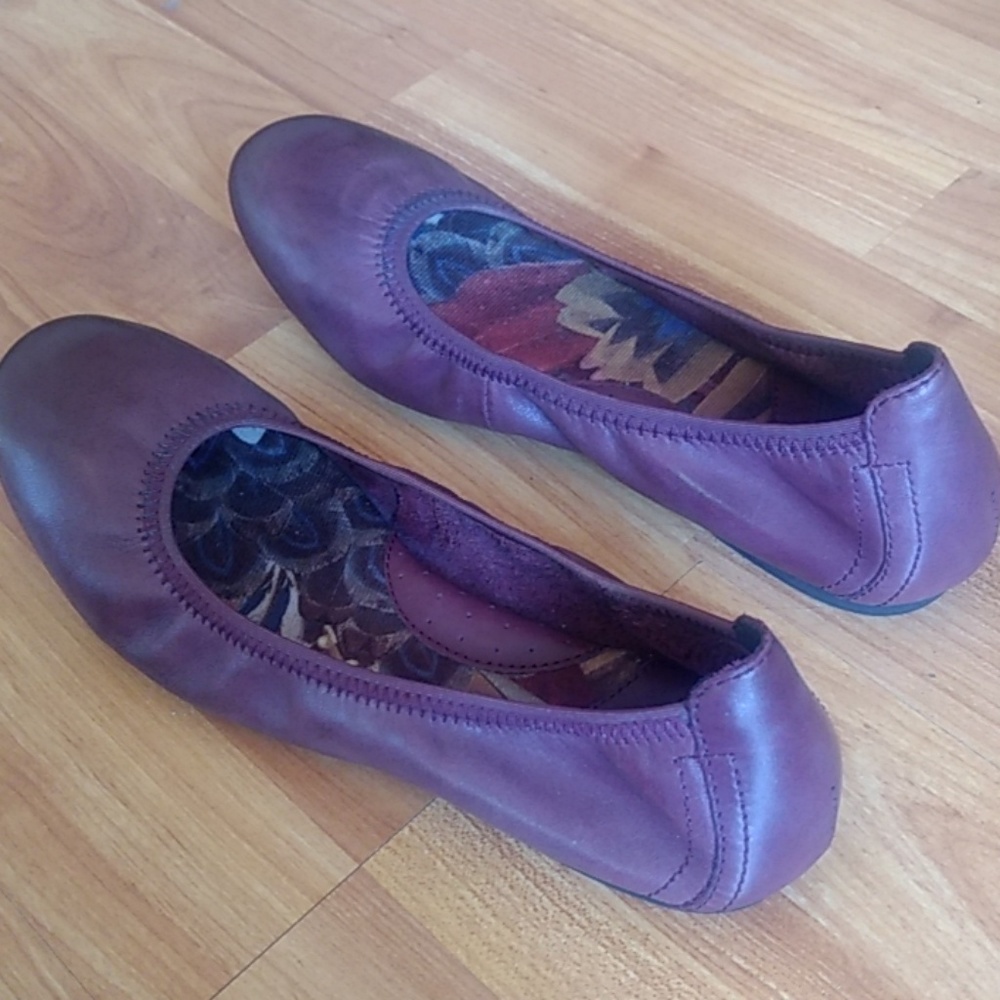 Ballet flats